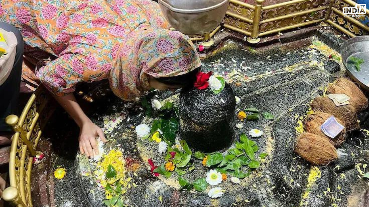 Sara Ali Khan Bholenath Temple: राम मंदिर की जगह भोलेबाबा के द्वार पहुंची सारा अली खान, यूजर्स ने किए जमकर कमेंट