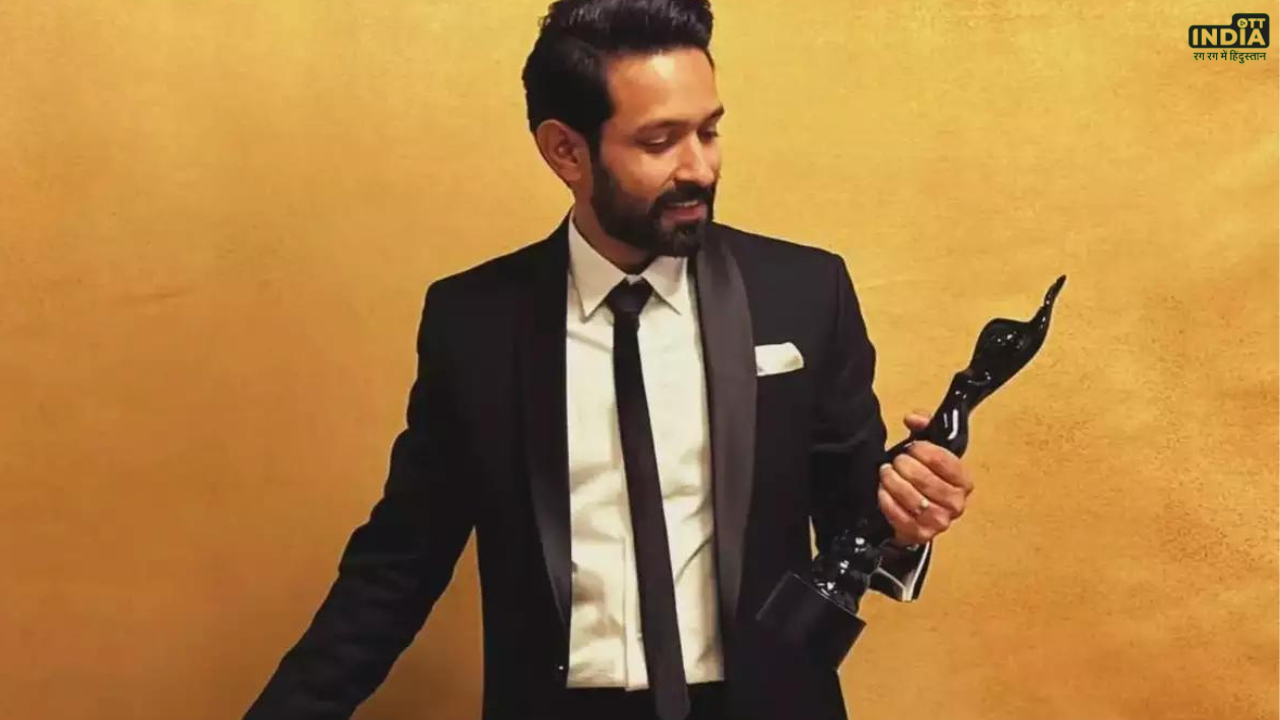 Vikrant massey Filmfare Award: विक्रांत मैसी ने असली हीरो को थमाई ट्रॉफी, साथ ही शेयर किए अपने इमोशन