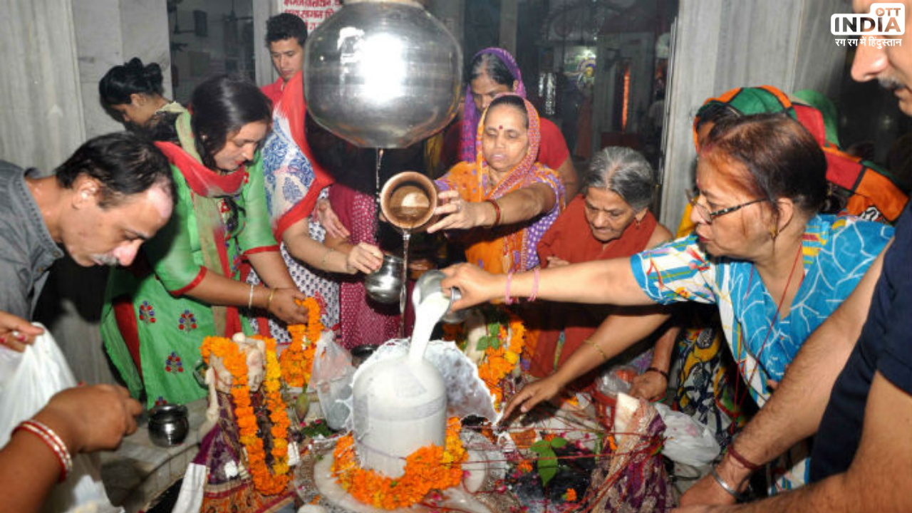 Mahashivratri 2024: महाशिवरात्रि पर ज्योतिर्लिंगों के दर्शन हेतु सुबह से ही लगी भक्तों की कतार, सोमनाथ, उज्जैन, वाराणसी में लगा ताँता