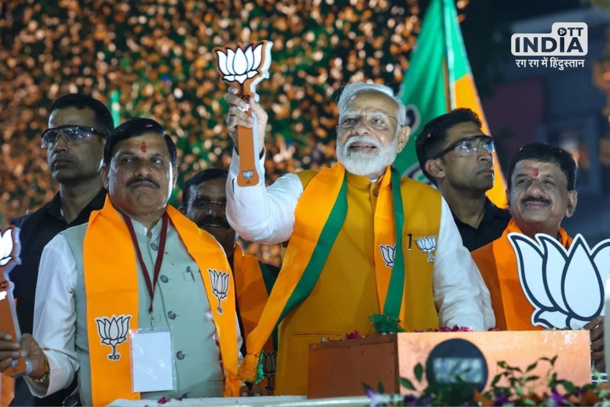 PM Modi Road Show in Bhopal