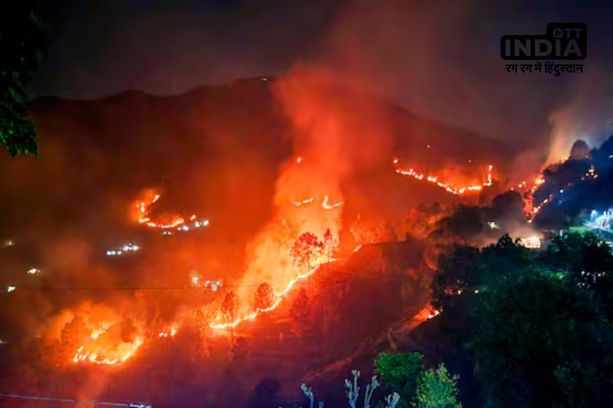 UK Forest Fire: उत्तराखंड के जंगलों की आग का मामला सुप्रीम कोर्ट पहुंचा, अब स्कूल-कालेजों को भी खतरा