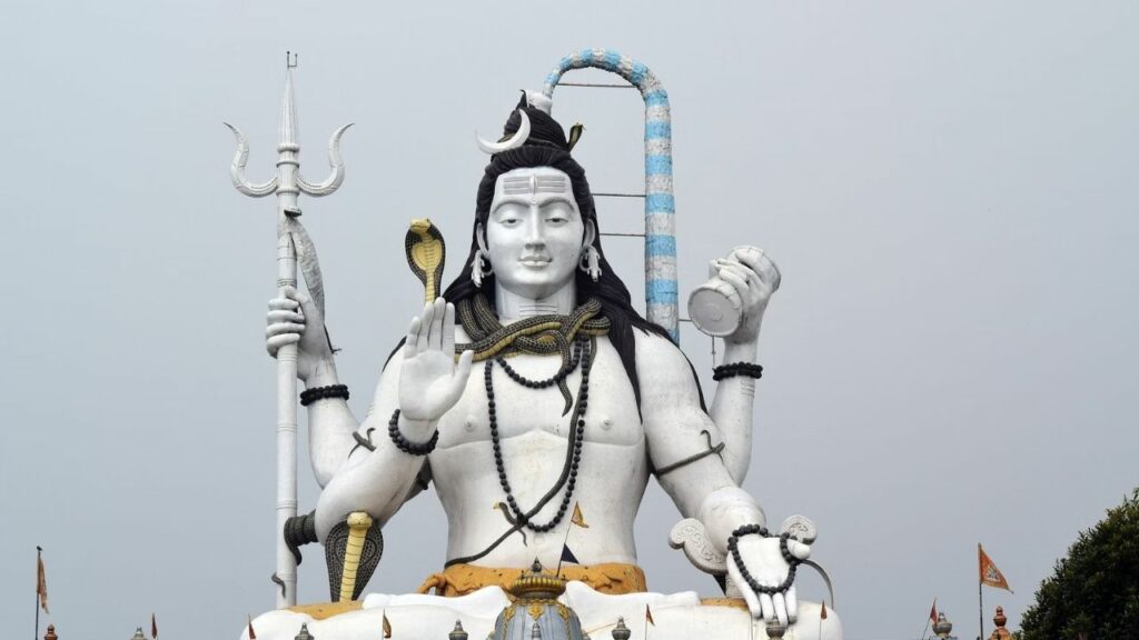 Masik Shivratri: कल 29 दिसंबर को है साल की अंतिम शिवरात्रि, ऐसे करें शिव जी को प्रसन्न 
