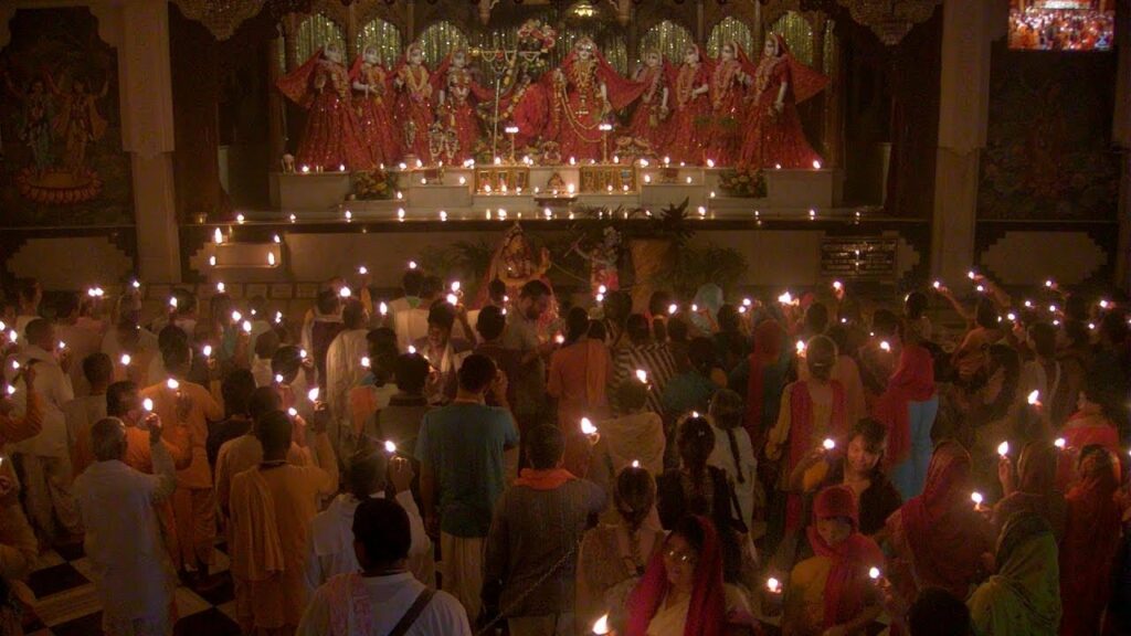 ISKCON Puja Paddhati: भगवान कृष्ण को समर्पित है इस्कॉन, जानें इसकी पूजा पद्धति 