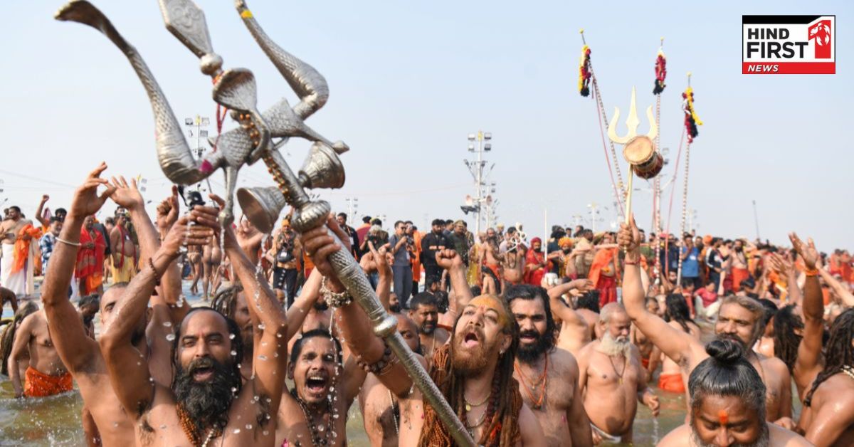 Mahakumbh 2025: कड़े सुरक्षा इंतजामों के बीच, महाकुंभ का तीसरा Amrit Snan जारी, साधु-संत लगा रहे हैं, डुबकी