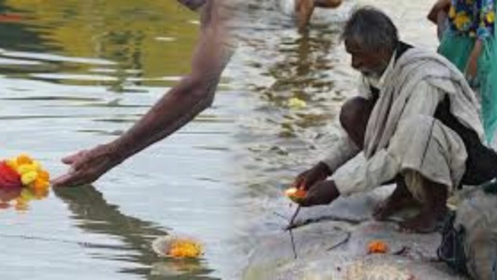 Asthi Visarjan: हिन्दू धर्म में अंतिम संस्कार के बाद अस्थियों का विसर्जन है जरुरी, जानिए क्यों? 