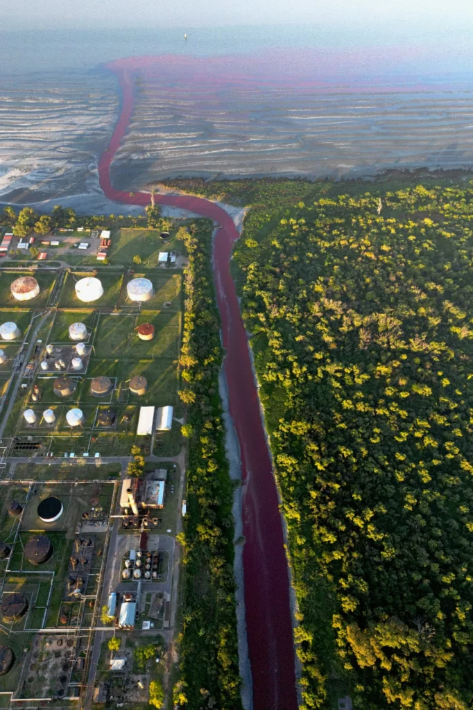 Argentina river turns red